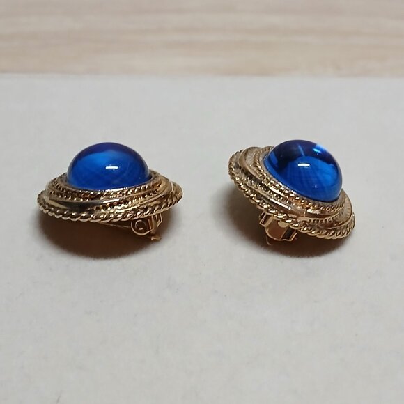 Vintage Gold Tone with Blue Stone Clip On Earrings Fashion Costume Jewelry #85 - Picture 3 of 13